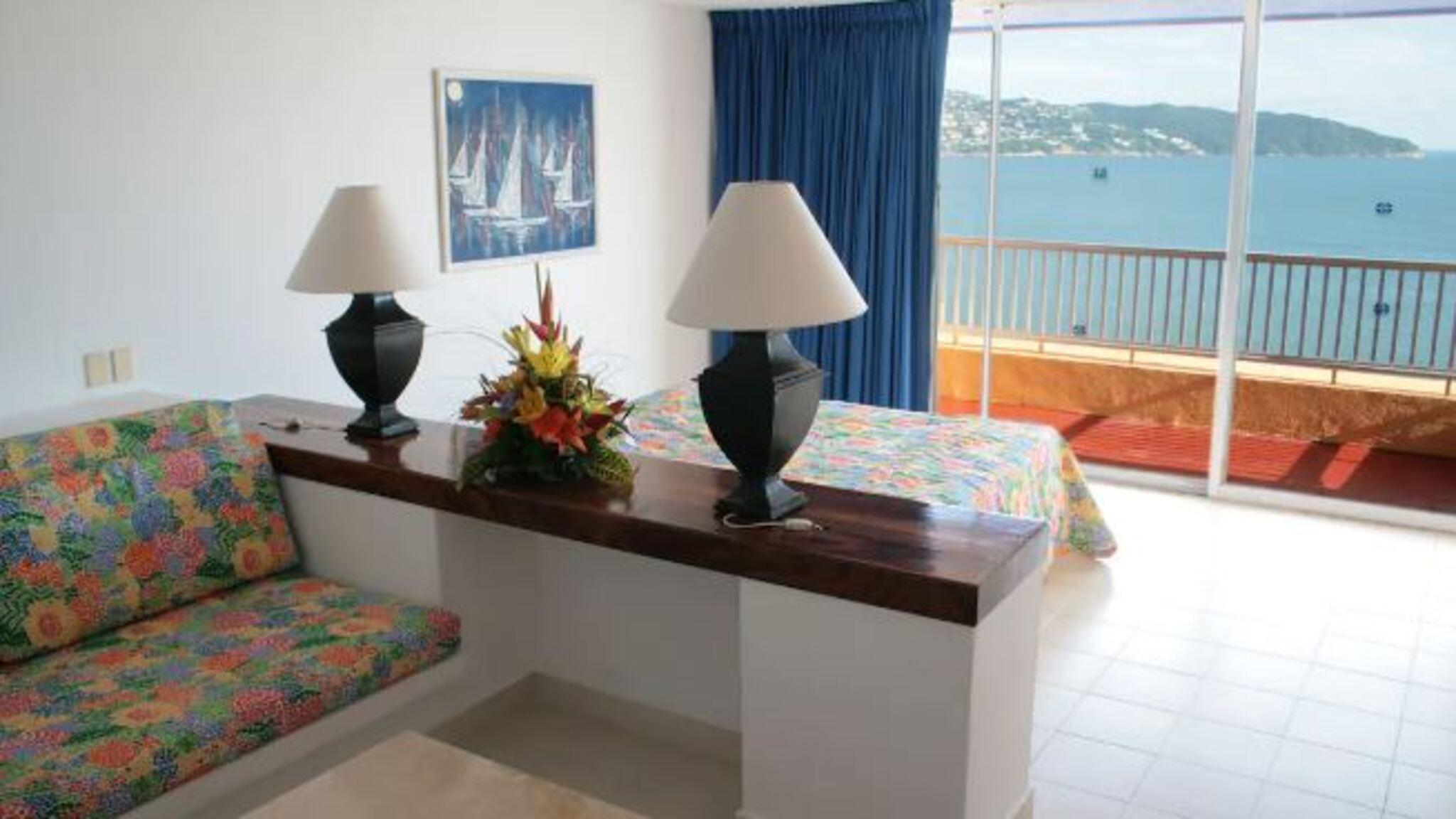 Ritz Acapulco All Inclusive Kültér fotó A bedroom at the hotel